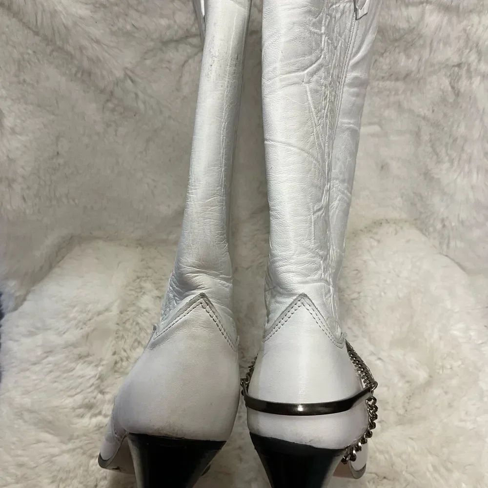 Rodeo Drive White Leather Western Chain Heeled Boots Size 8m — image 8 of 8